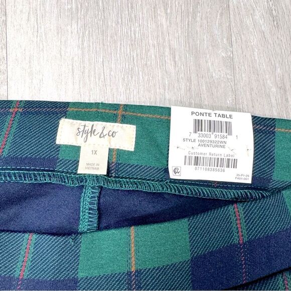 Women's Plus Size Holiday Plaid Pull-On Comfort Waist Skinny Pants 1X - Picture 5 of 6